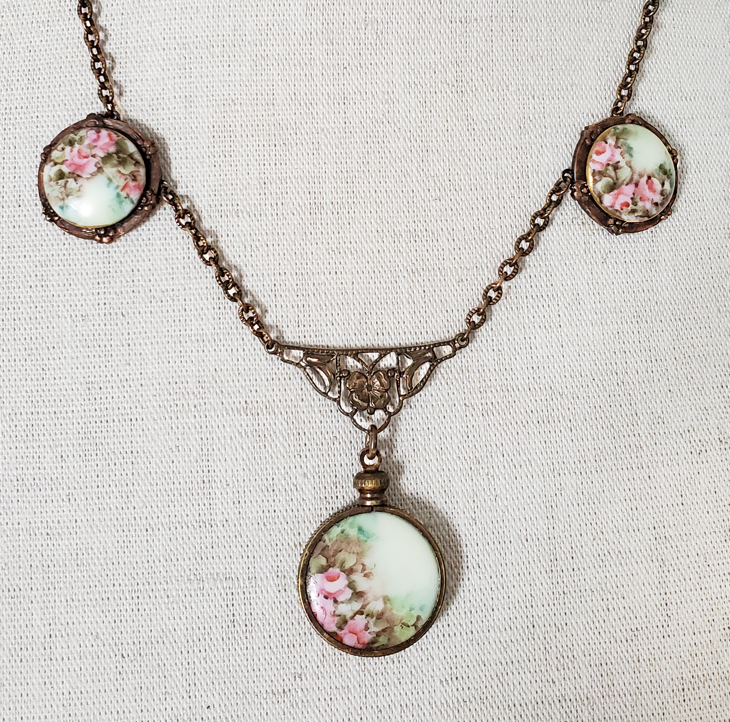 Porcelain Roses Button Necklace