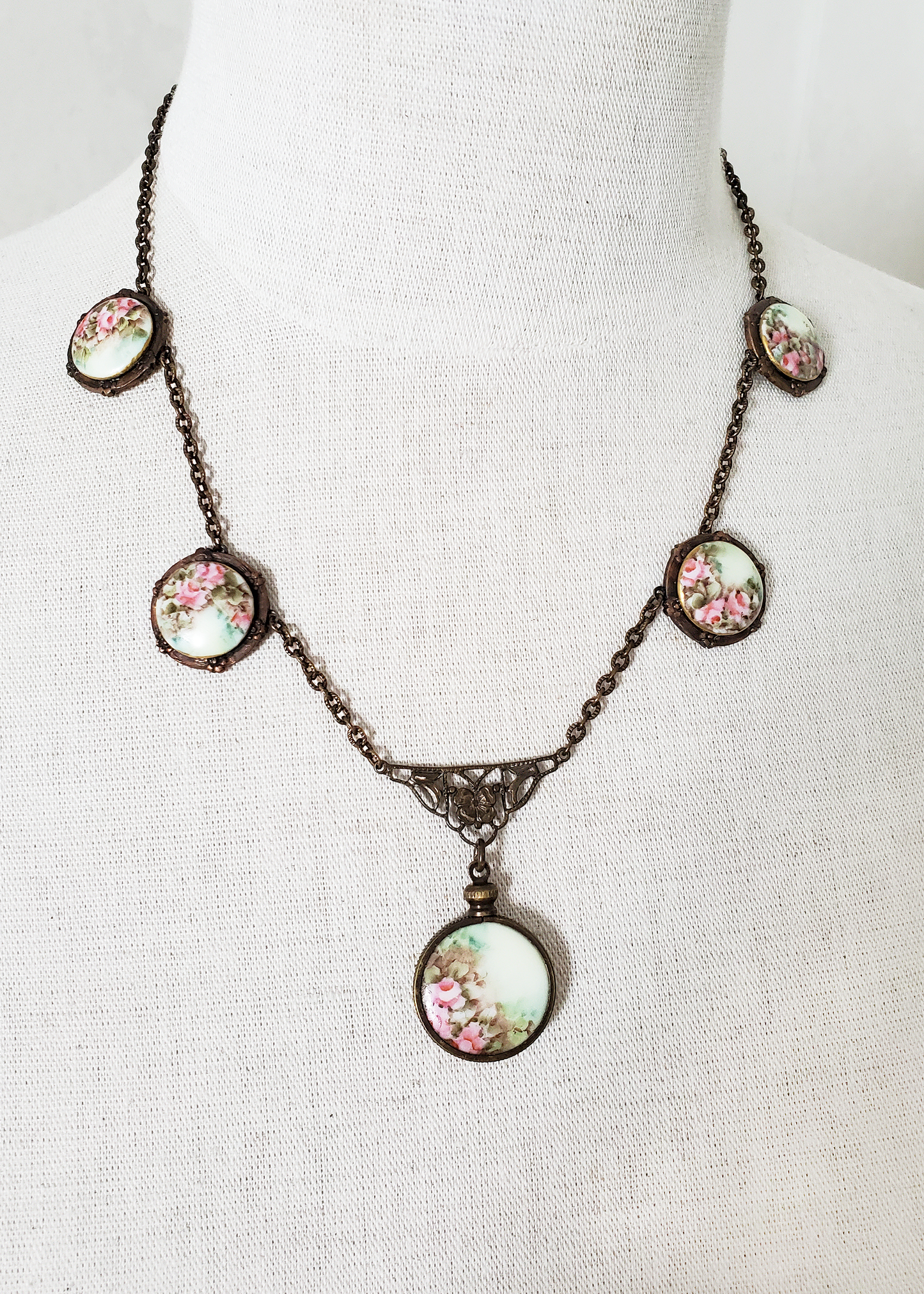 Porcelain Roses Button Necklace