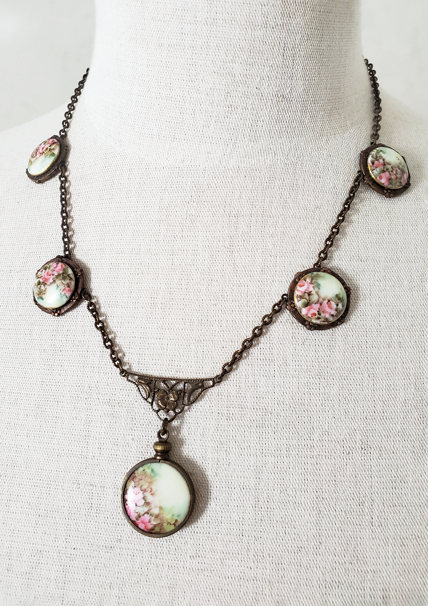 Porcelain Roses Button Necklace