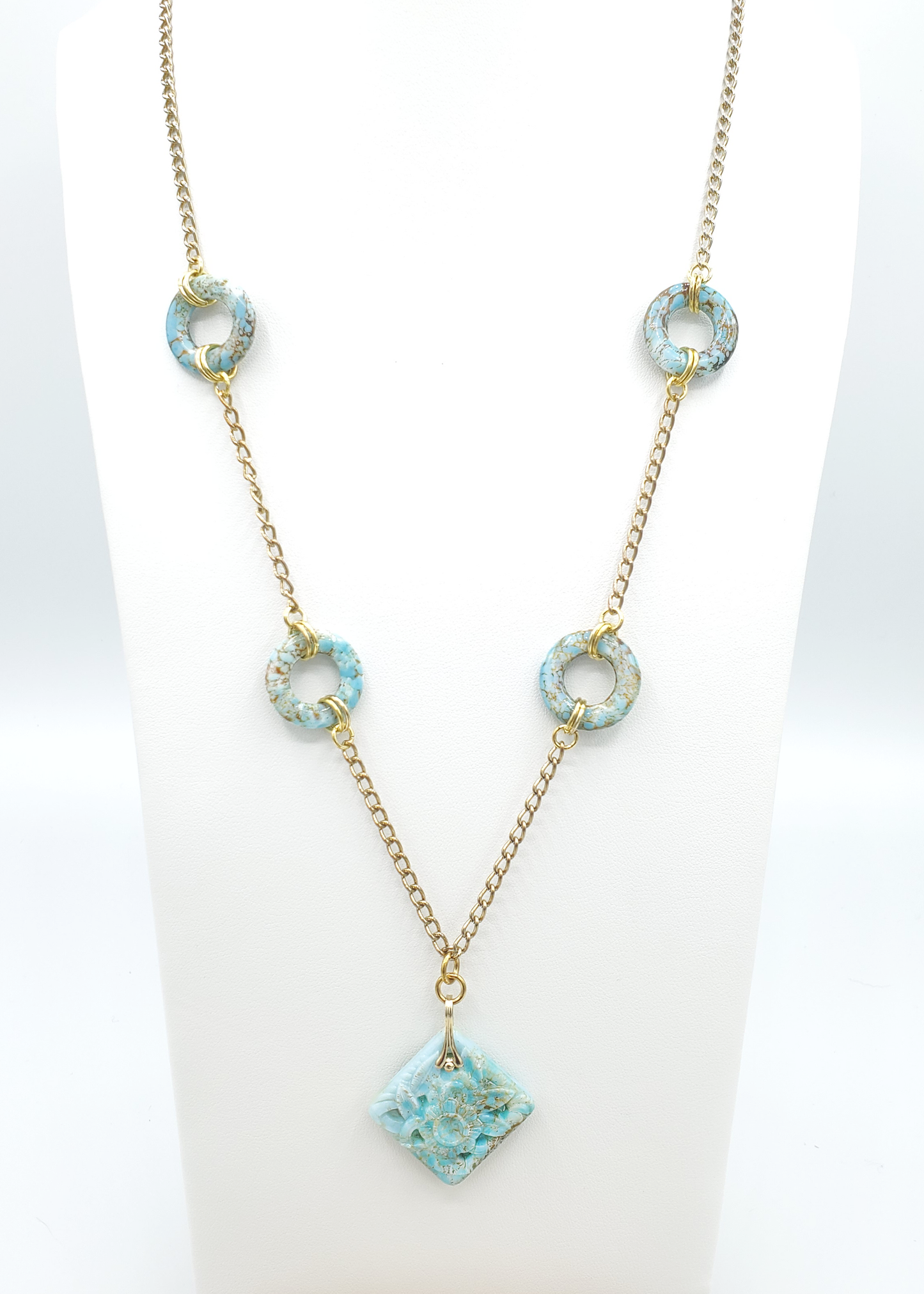 Turquoise Loops & Pendant Necklace