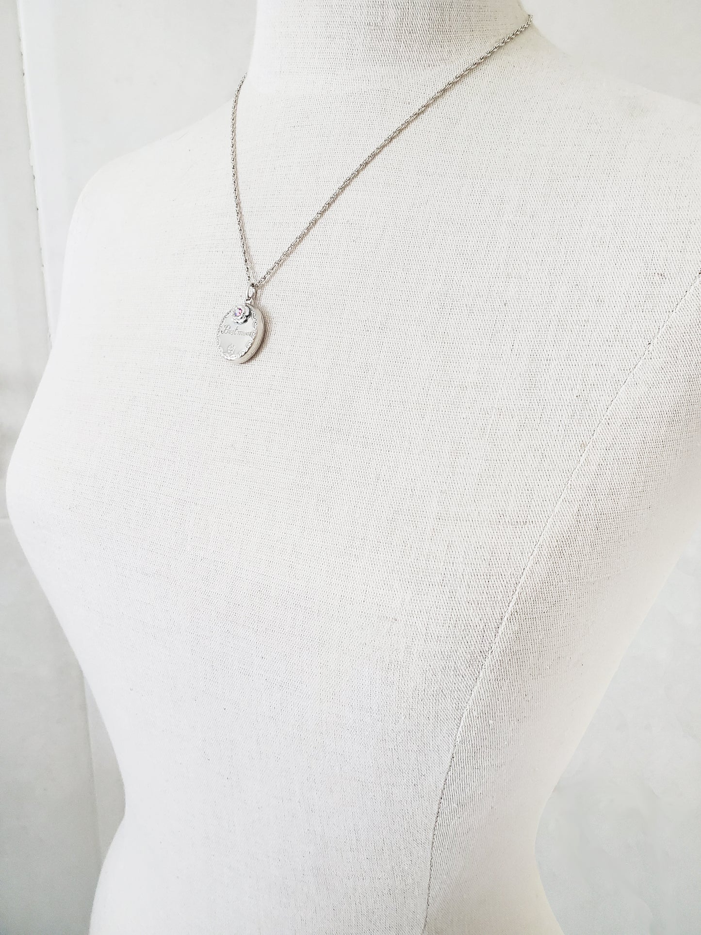 Sterling Silver Best Mom Locket