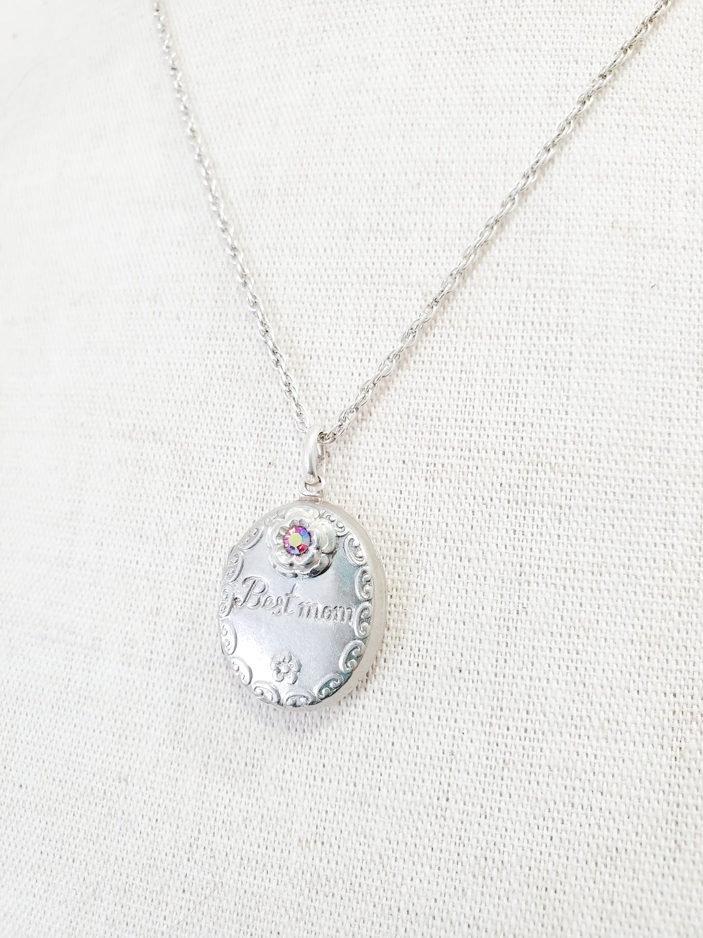 Sterling Silver Best Mom Locket