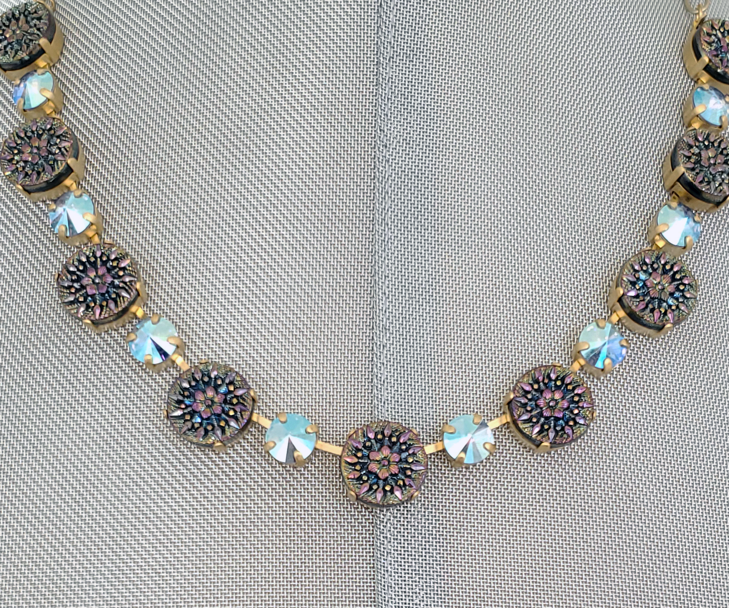 Kaleidoscope Flowers & Ice Necklace