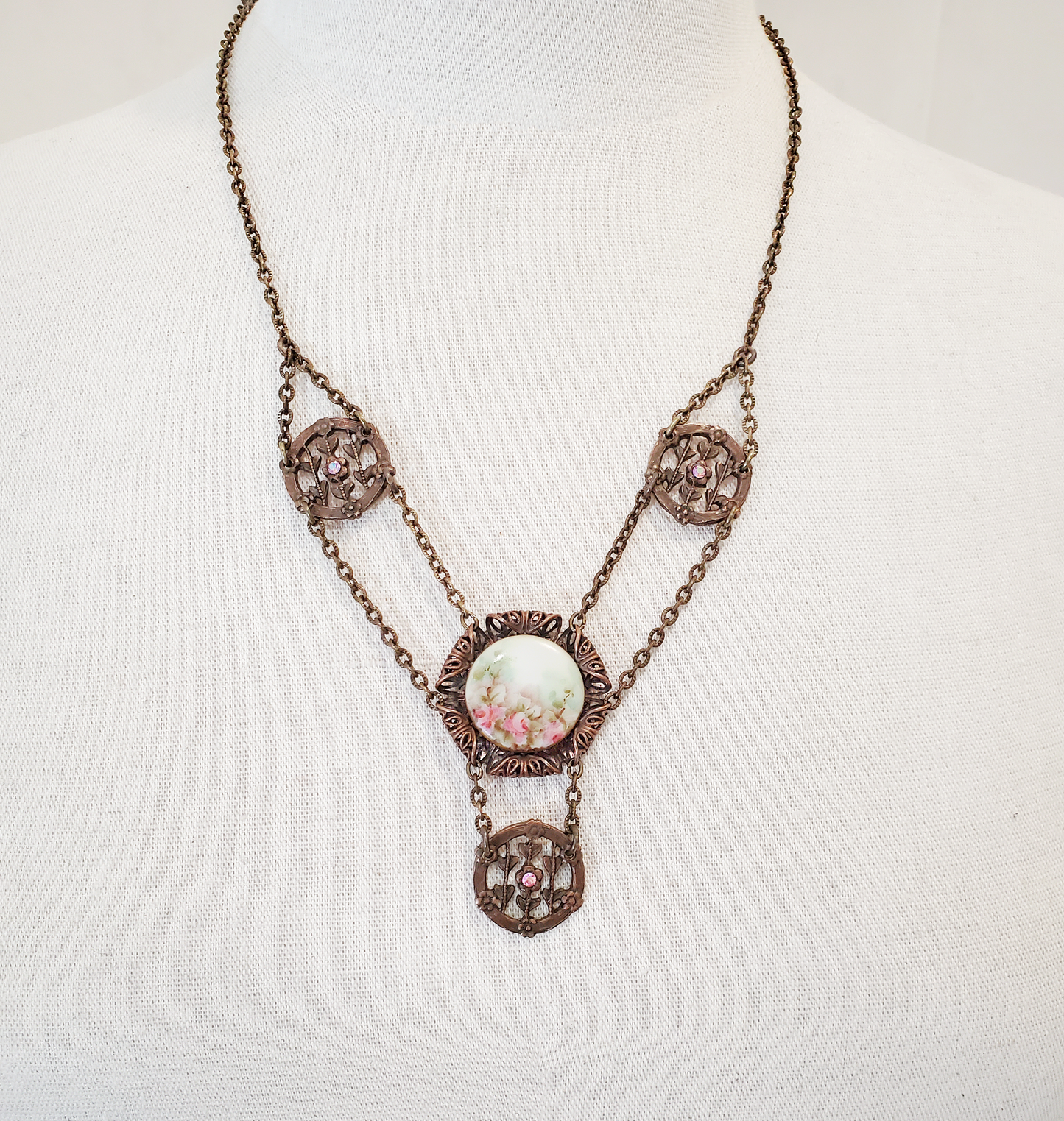 Porcelain Rose Button Chain Necklace