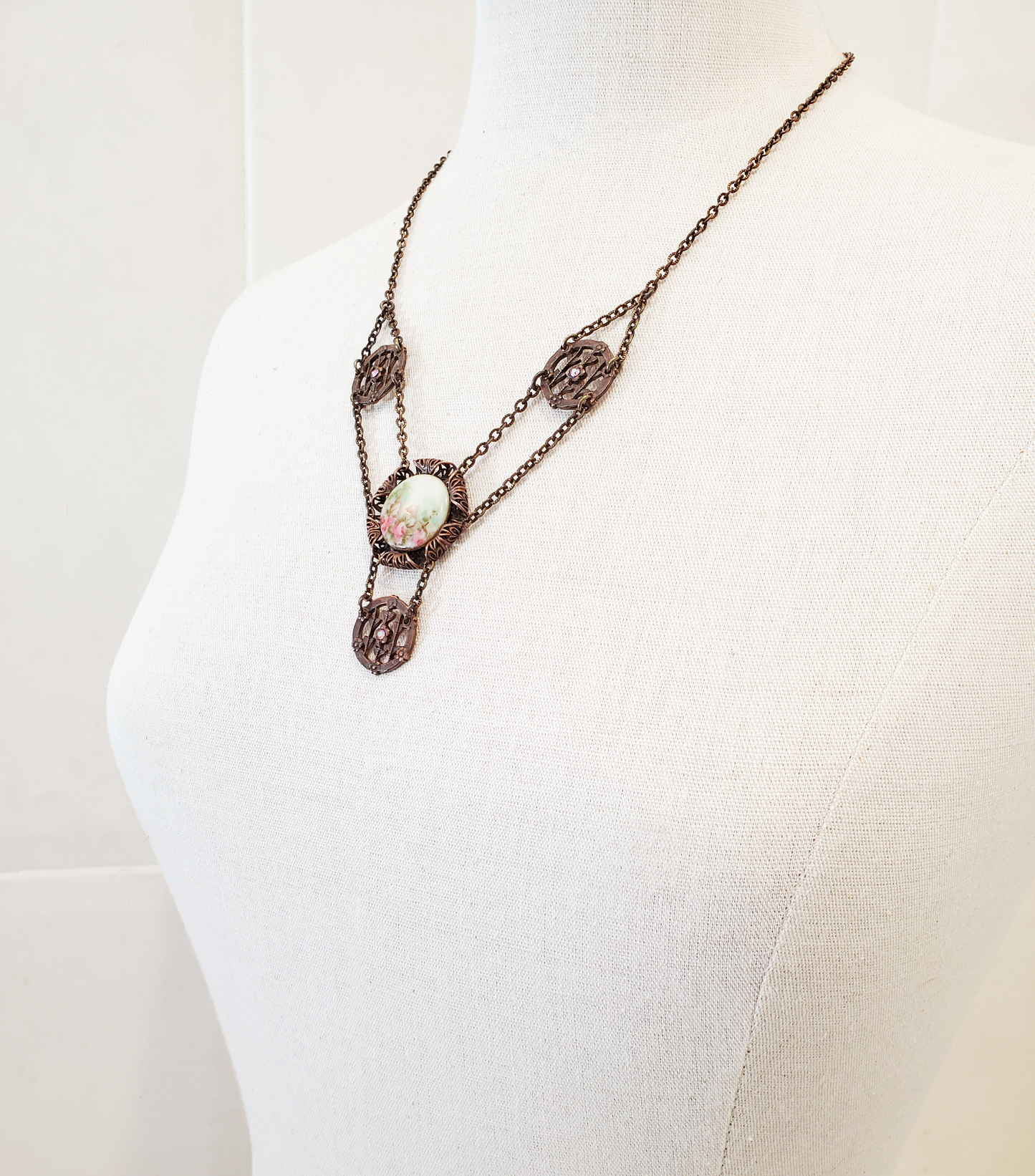 Porcelain Rose Button Chain Necklace