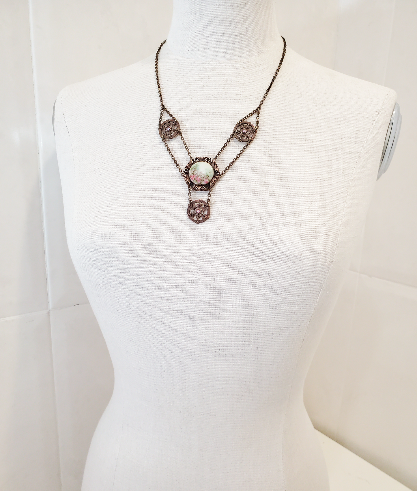 Porcelain Rose Button Chain Necklace