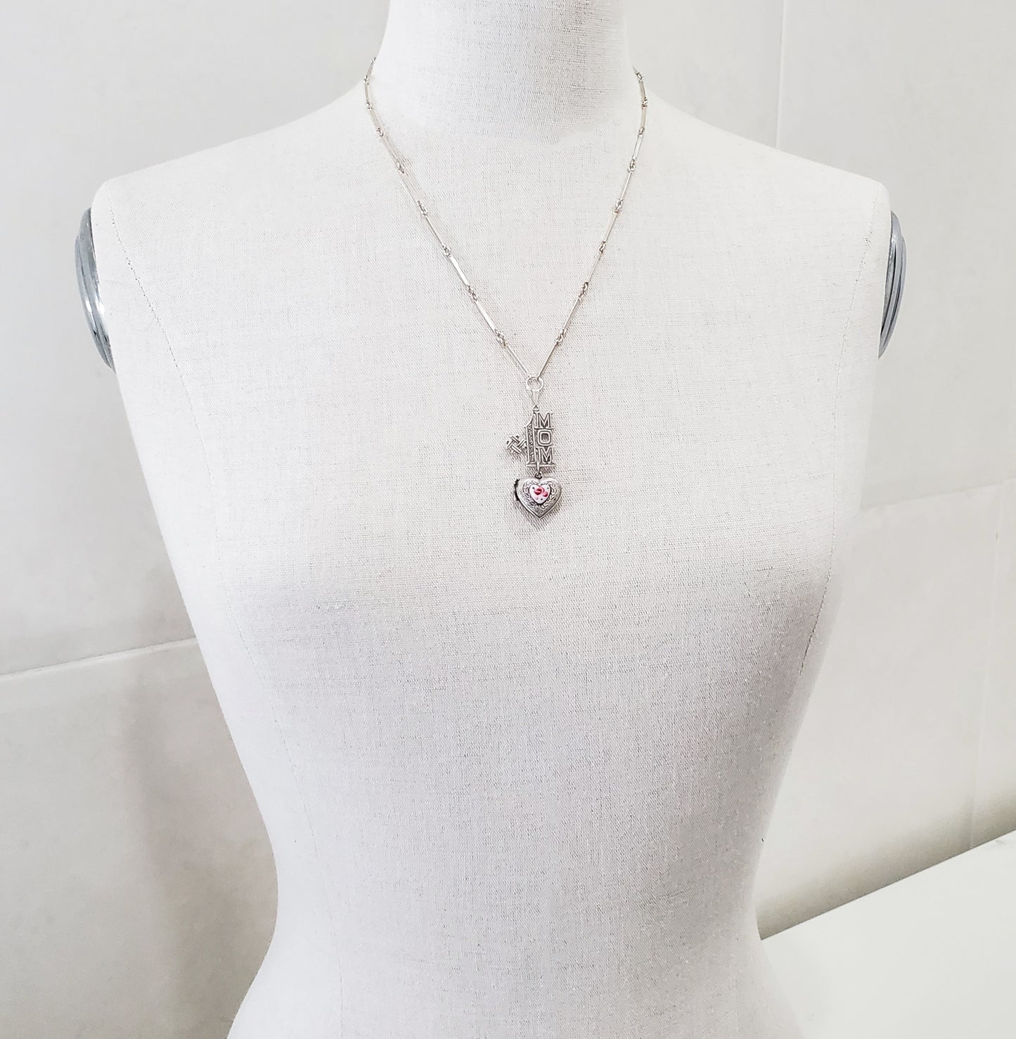 Sterling Silver #1 Mom Necklace