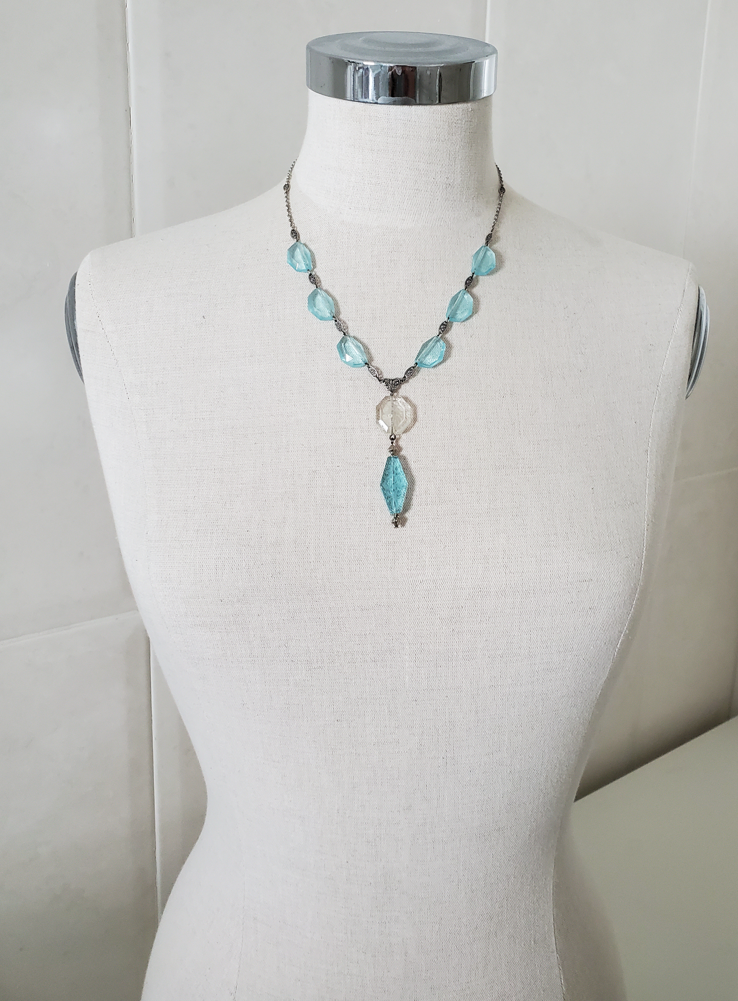 EconoCrafts: Magic Beads Necklace / Aqua Beads