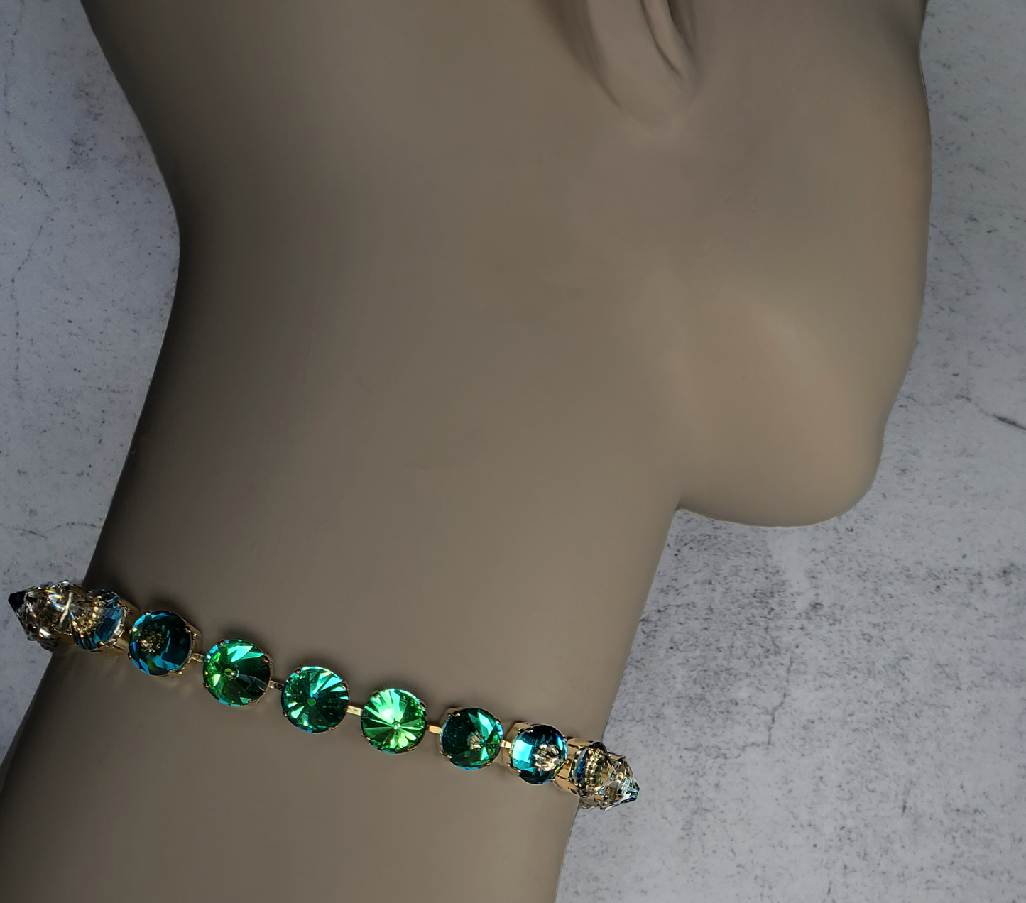 Sphinx Spike Choker